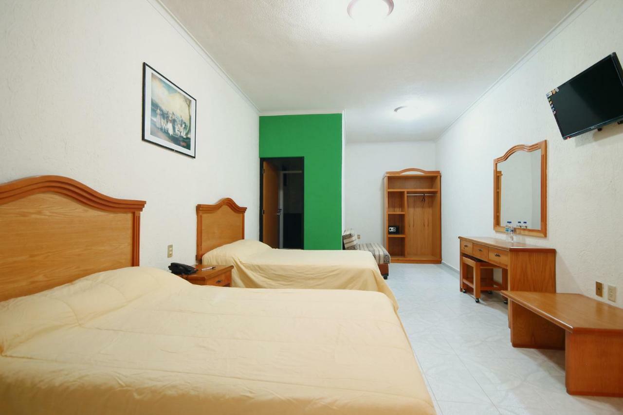 El Conquistador Monarca. 3* Zitácuaro