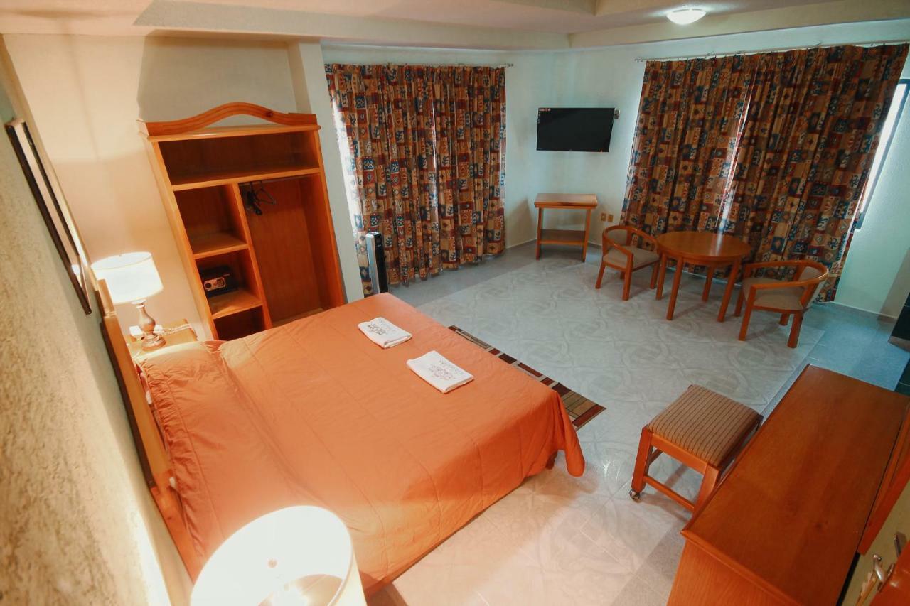 El Conquistador Monarca. Hotel